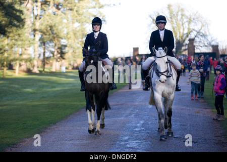 Traditionellen Boxing Day treffen sich bei Upton Haus Warwickshire, England Stockfoto