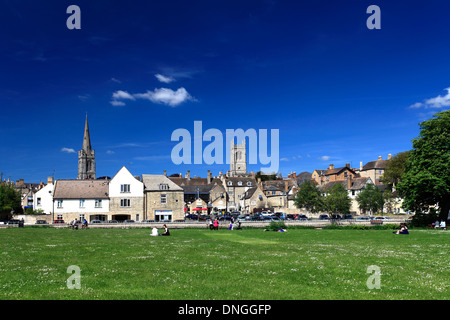 Sommer, Stamford Wiesen und Stamford Kirchen, georgische Marktstadt von Stamford, Grafschaft Lincolnshire, England, UK Stockfoto