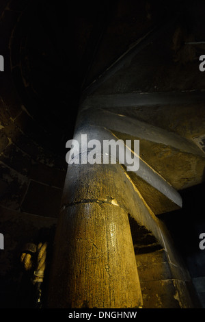Blick hinauf die Wendeltreppe im Tom Tower in Lincoln Kathedrale. Stockfoto