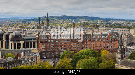 Caledonian Hotel, Edinburgh angesehen vom Edinburgh Castle Stockfoto