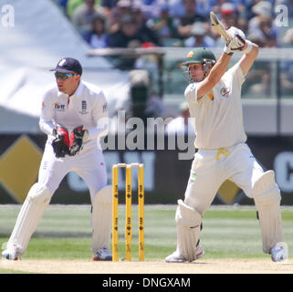 Melbourne, Australien. 27. Dezember 2013. Steve Smith in Aktion während der Tag zwei der vierten Asche Test Match zwischen Australien und England bei der MCG - Boxing Day Test Deutschland Vs England, MCG, Melbourne, Australien. Bildnachweis: Aktion Plus Sport/Alamy Live-Nachrichten Stockfoto