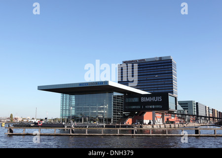 Muziekgebouw Aan ' t Ij, einen Konzertsaal für zeitgenössische klassische Musik auf dem Ij in Amsterdam, Niederlande. Stockfoto