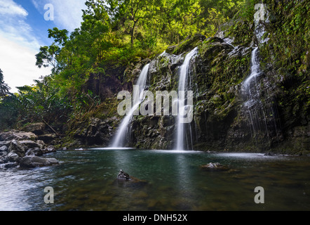 Die atemberaubend schöne Upper Waikani Falls oder drei Bären gefunden in Maui. Stockfoto