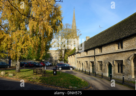 Armenhäuser, Church Lane, Burford, Cotswolds, Oxfordshire, England, vereinen Stockfoto