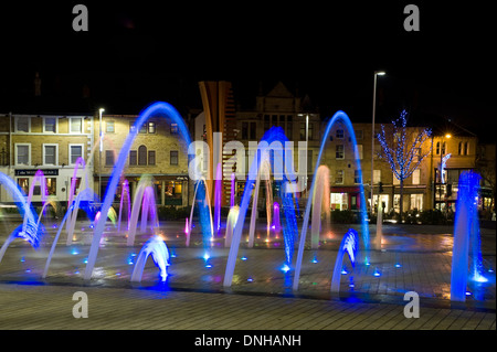 Neue Wasserspiel außerhalb Barnsley Rathaus, South Yorkshire. Stockfoto