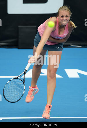 Auckland, Neuseeland. 30. Dezember 2013. Anett Kontaveit (EST) in Aktion am Tag1 an die ASB Tennis Classic Women International. ASB Tennis Centre, Auckland, Neuseeland. Bildnachweis: Aktion Plus Sport/Alamy Live-Nachrichten Stockfoto