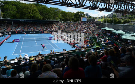 Auckland, Neuseeland. 30. Dezember 2013. Center Court am 1. Tag des ASB Classic Women International. ASB Tennis Centre, Auckland, Neuseeland. Bildnachweis: Aktion Plus Sport/Alamy Live-Nachrichten Stockfoto