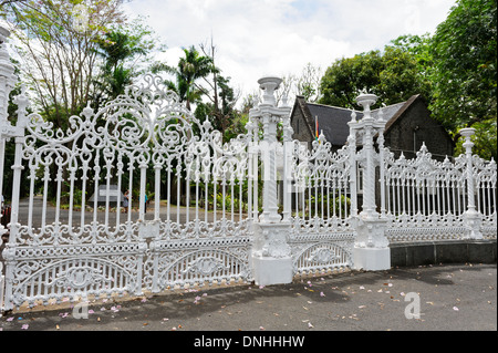Verzierten gusseisernen Toren der Sir Seewoosagur Ramgoolam Botanical Gardens, pamplemousse, Mauritius. Stockfoto