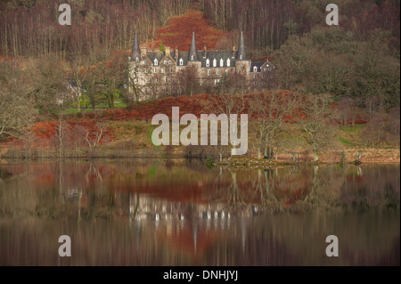 Ursprünglich gebaut als The Trossachs Hotel am nördlichen Ufer des Loch Achray im schottischen Hochland als Touristenzentrum Stockfoto