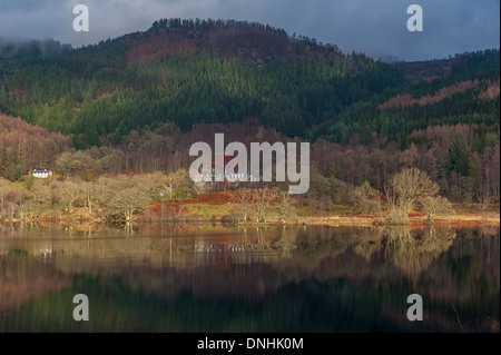 Ursprünglich gebaut als The Trossachs Hotel am nördlichen Ufer des Loch Achray im schottischen Hochland als Touristenzentrum Stockfoto