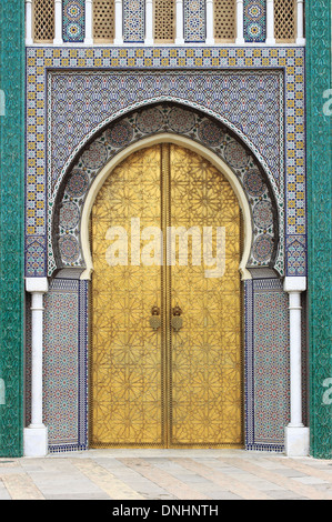 GoldEd Tür des Royal Palace in Fes, Marokko