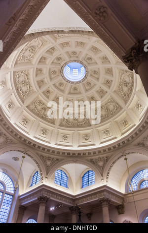 Die Kirche von St. Stephen Walbrook in der City of London, mit Kuppel von Sir Christoper Wren Stockfoto