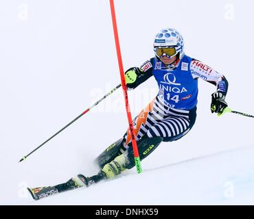 Lienz, Österreich. 29. Dezember 2013. Womens FIS Slalom Ski Weltmeisterschaften. Tanja Poutiainen (FIN). Bildnachweis: Aktion Plus Sport/Alamy Live-Nachrichten Stockfoto