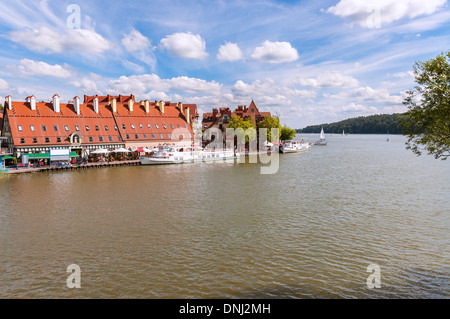 Hafen in Mikolajki an sonnigen Sommertag, Bezirk Masurischen Seen in Nordpolen Stockfoto