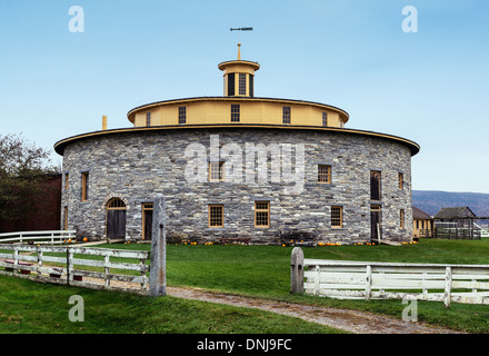 Shaker Runde steinerne Scheune am Hancock Shaker Village, Hancock, Massachusetts Stockfoto