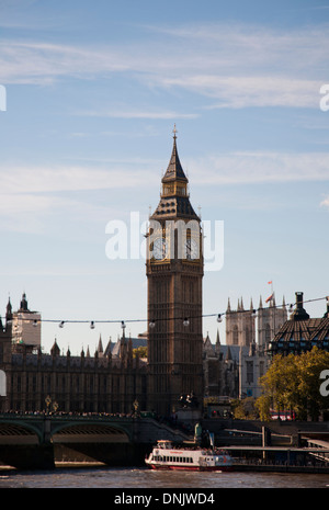 Blick auf die Houses of Parliament mit Big Ben, London, England, Vereinigtes Königreich Stockfoto