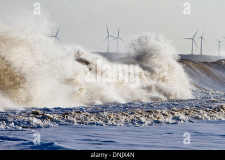 Meerstrand Pfund an Hembsby während der Ostküste Flutwelle des 6. Dezember 2014 Stockfoto