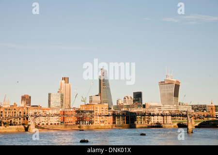 Die Skyline der City of London zeigt Tower 42 und dem Leadenhall Building, London, England, Vereinigtes Königreich Stockfoto