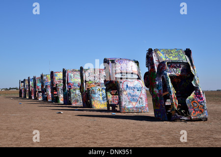 Cadillac Ranch, ein Wahrzeichen der Route 66 in der Nähe von Amarillo, Texas Stockfoto