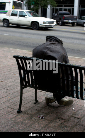 Kopflose Bank Mann des Congress Ave in Austin, TX, USA, 12. Februar 2001. Stockfoto