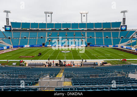 Jacksonville, Florida, USA. 1. Januar 2014. Allgemeine Anzeigen des Feldes in der 2014 Taxslayer.com Gator Bowl vor dem Start der Spielaktion Georgia Bulldogs und die Nebraska Cornhuskers bei EverBank Field in Jacksonville, Florida. Bildnachweis: Cal Sport Media/Alamy Live-Nachrichten Stockfoto