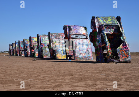 Cadillac Ranch, ein Wahrzeichen der Route 66 in der Nähe von Amarillo, Texas Stockfoto