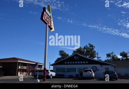 1960er Jahren Googie-Stil Zeichen an der Route 66 Mittelpunkt Cafe, Adrian, Texas Stockfoto