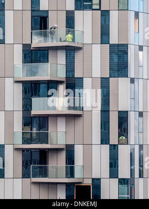 Arbeiter auf der Safran Square Entwicklung in zentralen Croydon, London Stockfoto