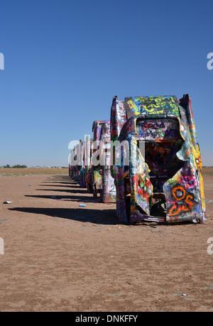 Cadillac Ranch, ein Wahrzeichen der Route 66 in der Nähe von Amarillo, Texas Stockfoto