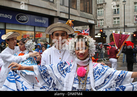 London, UK, 1. Januar 2014, Tänzer auf der Londoner New Year es Day Parade 2014 Credit: Keith Larby/Alamy Live-Nachrichten