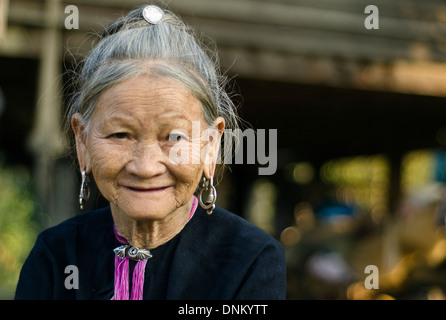 Laten Sie Stamm Frau, Pakha Dorf, Muang Sing, Laos Stockfoto