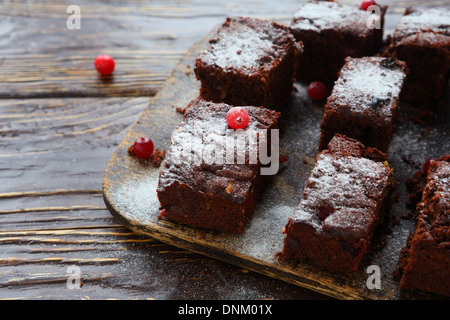 hausgemachter Brownie Figuren auf dem Brett, Essen Nahaufnahme Stockfoto