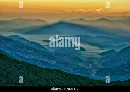 Mt. Dhaulagiri, Blick vom Mt. Shivapuri, Shivapuri Nagarjun Nationalpark Stockfoto