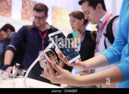 Berlin, Deutschland, Besucher am Stand von Samsung auf der IFA 2013 Stockfoto