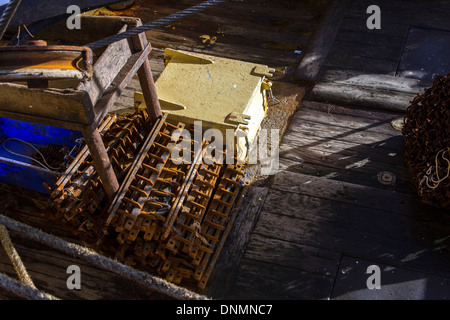 Deck eines Fischerbootes, Brixham, Devon, Schaden Johannes, Trawler, bm, Boot, Mole, Brixham, Küste, Devon, England, Fische, Fischen, ha Stockfoto