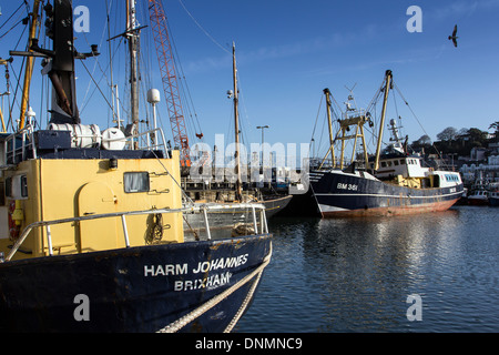 Angelboote/Fischerboote, Schaden Brixham, Devon, Johannes, Trawler, bm, Boot, Mole, Brixham, Küste, Devon, England, Fischen, Angeln, Hafen, h Stockfoto
