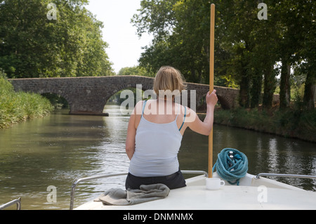 Agde, Frankreich, Fahrt mit einem Hausboot auf dem Canal du Midi Stockfoto