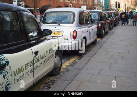 Taxistand in Manchester City Centre, England, UK Stockfoto