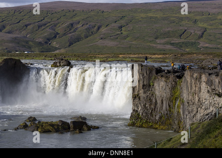 Godafoss (Wasserfall der Götter) ist eines der spektakulärsten Wasserfälle in Island. Stockfoto