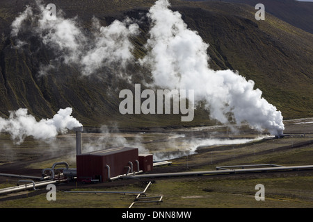 Das Krafla-Kraftwerk ist ein 60 MW Geothermie-Kraftwerk in der Nähe der Krafla-Vulkan in Island. Stockfoto