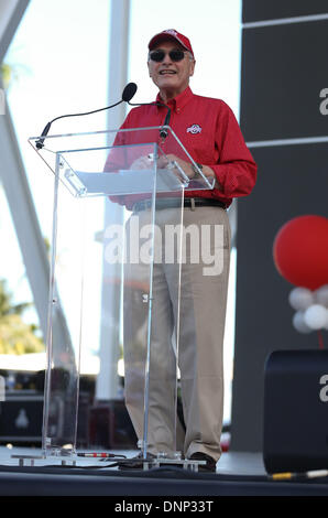 Miami, Florida, USA. 2. Januar 2014. 2. Januar 2014: Interim Ohio Landesuniversität Präsident Dr. Joseph A. Alutto an der Orange Bowl Buckeye Bash in Miami, Florida. Kyle Okita/CSM/Alamy Live-Nachrichten Stockfoto