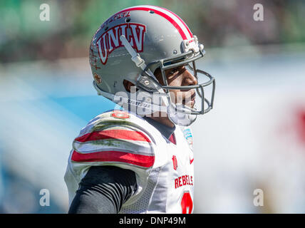 Dallas, Texas, USA. 1. Januar 2014:. UNLV Rebels quarterback Caleb Herring (8) in action.during 2014-Herz von Dallas Schüssel-Football-Spiel zwischen der Universität Las Vegas Nevada Rebellen und der North Texas bedeuten Green Eagles Cotton Bowl Stadium in Dallas, Texas. Bildnachweis: Cal Sport Media/Alamy Live-Nachrichten Stockfoto