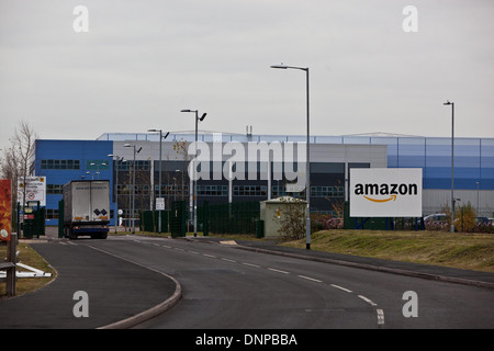 Faszinierend, hinter den Kulissen Bild des Amazon-Logistikzentrums in Staffordshire. Stockfoto