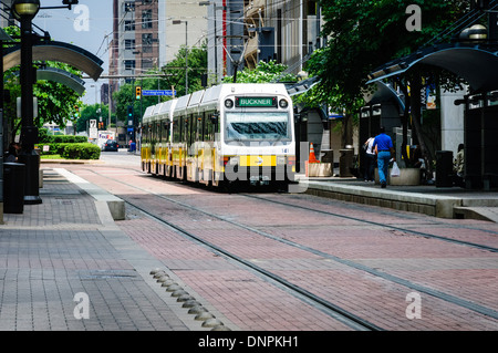 Akard Station, DART Stadtbahn, Innenstadt von Dallas, Texas Stockfoto