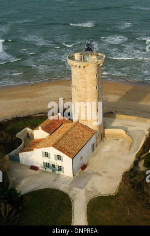 Der alte Leuchtturm von Phare des Baleines der Ile de Ré in Charente-Maritime, Frankreich Stockfoto