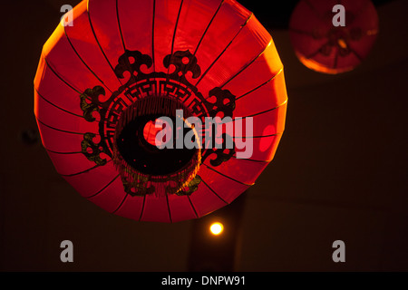 Rote Lampions, traditionelle Hochzeit Dekor, Toronto, Ontario, Kanada Stockfoto