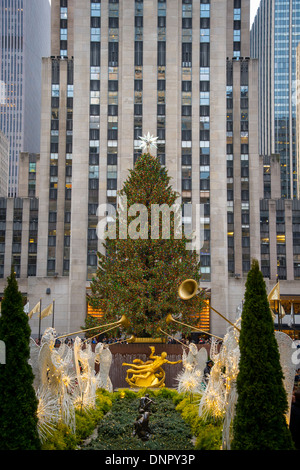 Rockefeller Center Weihnachtsbaum, New York, NY im Winter Weihnachten Stockfoto