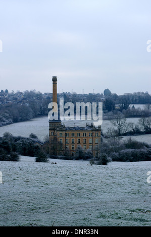 Bliss-Mühle bei Chipping Norton in Oxfordshire auf einem kalten frostigen Wintertag Stockfoto