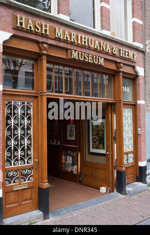 Hash Marihuana und Hanf-Museum in Amsterdam am Oudezijds Achterburgwal 148, Holland, Niederlande. Stockfoto