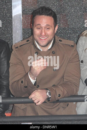 Borehamwood, Hertfordshire, UK. 3. Januar 2014. Antony Costa nachts Kanal 5 Celebrity großen Bruder Start Elstree Studios, Borehamwood, Hertfordshire - Credit: KEITH MAYHEW/Alamy Live-Nachrichten Stockfoto